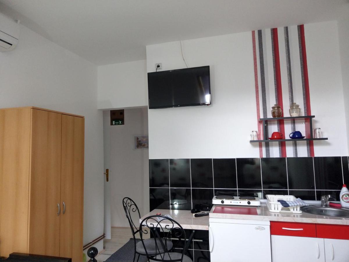Apartment Harmonija Апатин Екстериор снимка